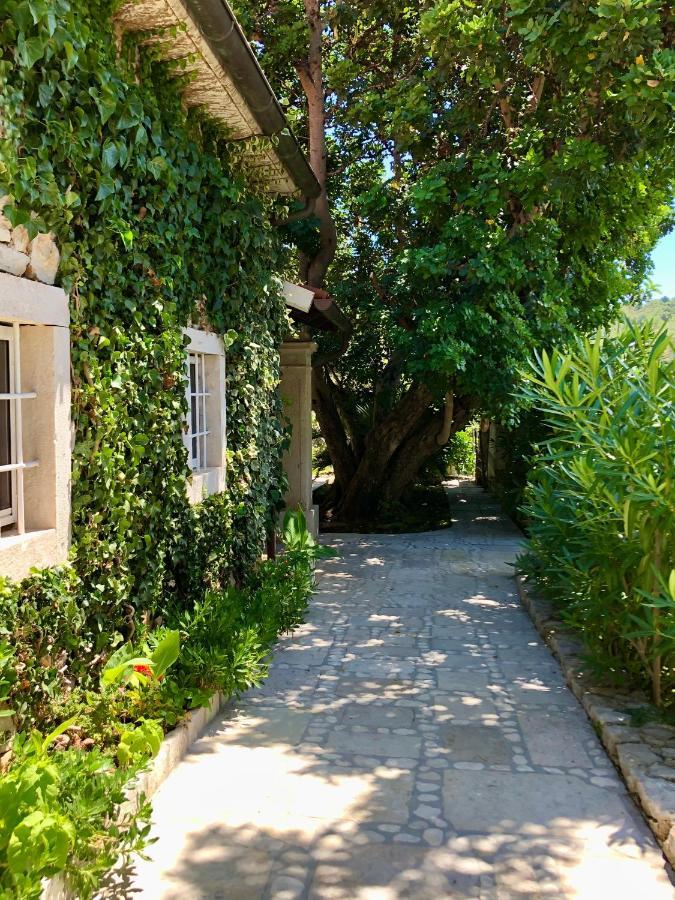 マリ・ロシニュ Stone House Retreatヴィラ エクステリア 写真