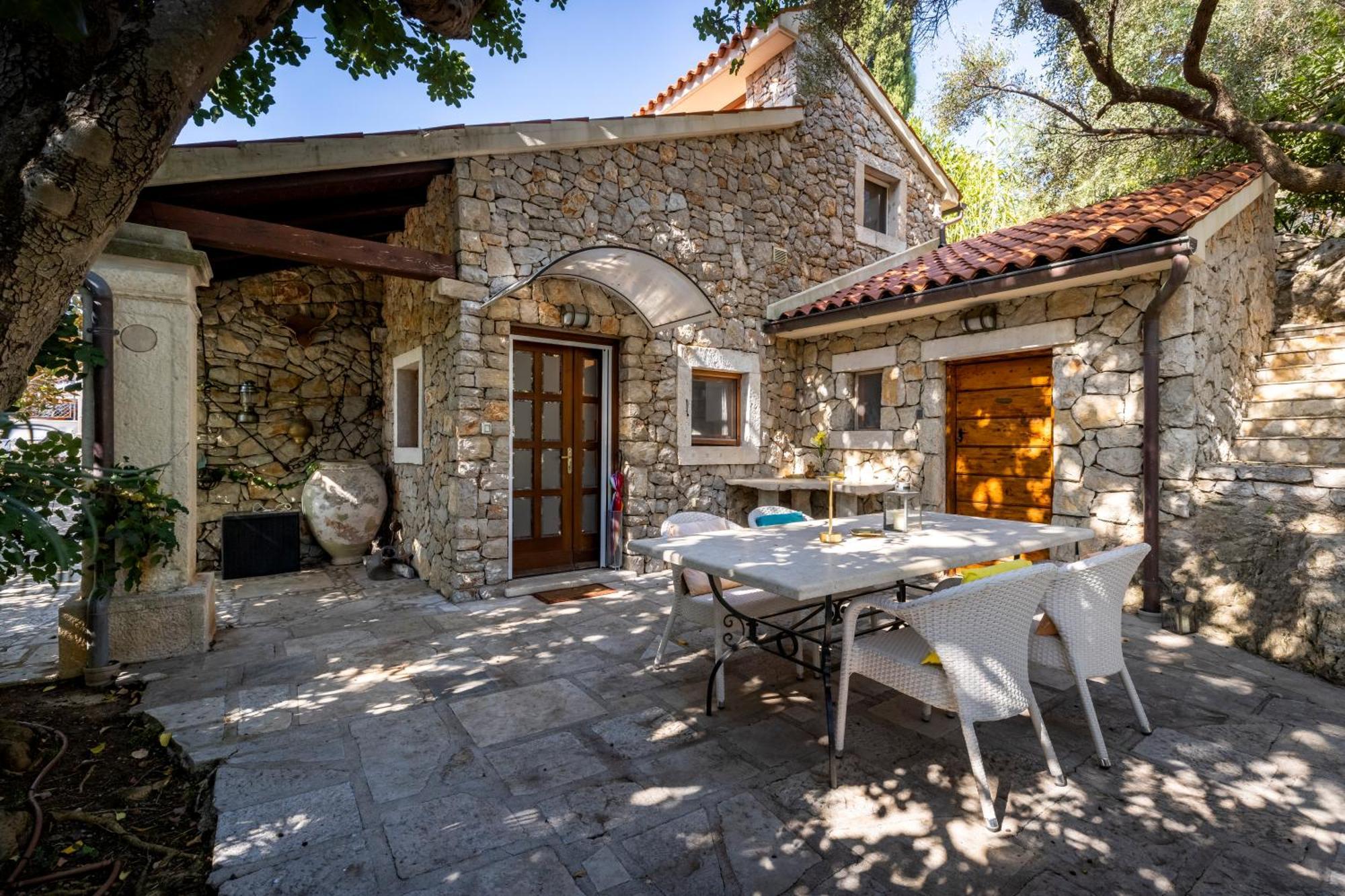 マリ・ロシニュ Stone House Retreatヴィラ エクステリア 写真
